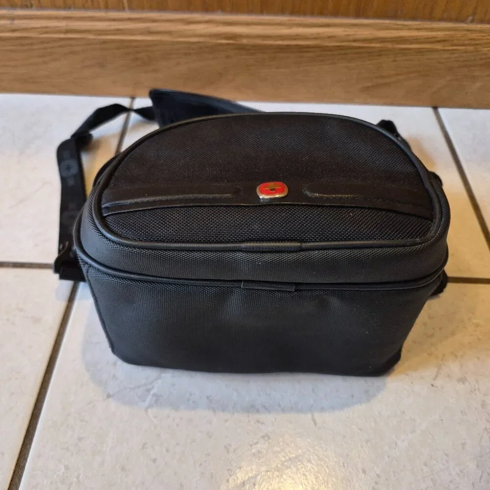 Wenger The Trend Camera Bag Black Nylon Carry Case